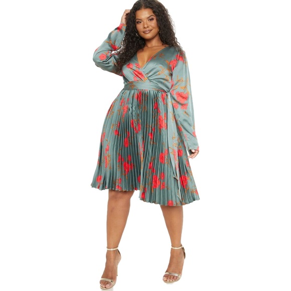 PrettyLittleThing Plus Emerald Green Floral Print Long Sleeve Pleated Midi Dress - Picture 1 of 8